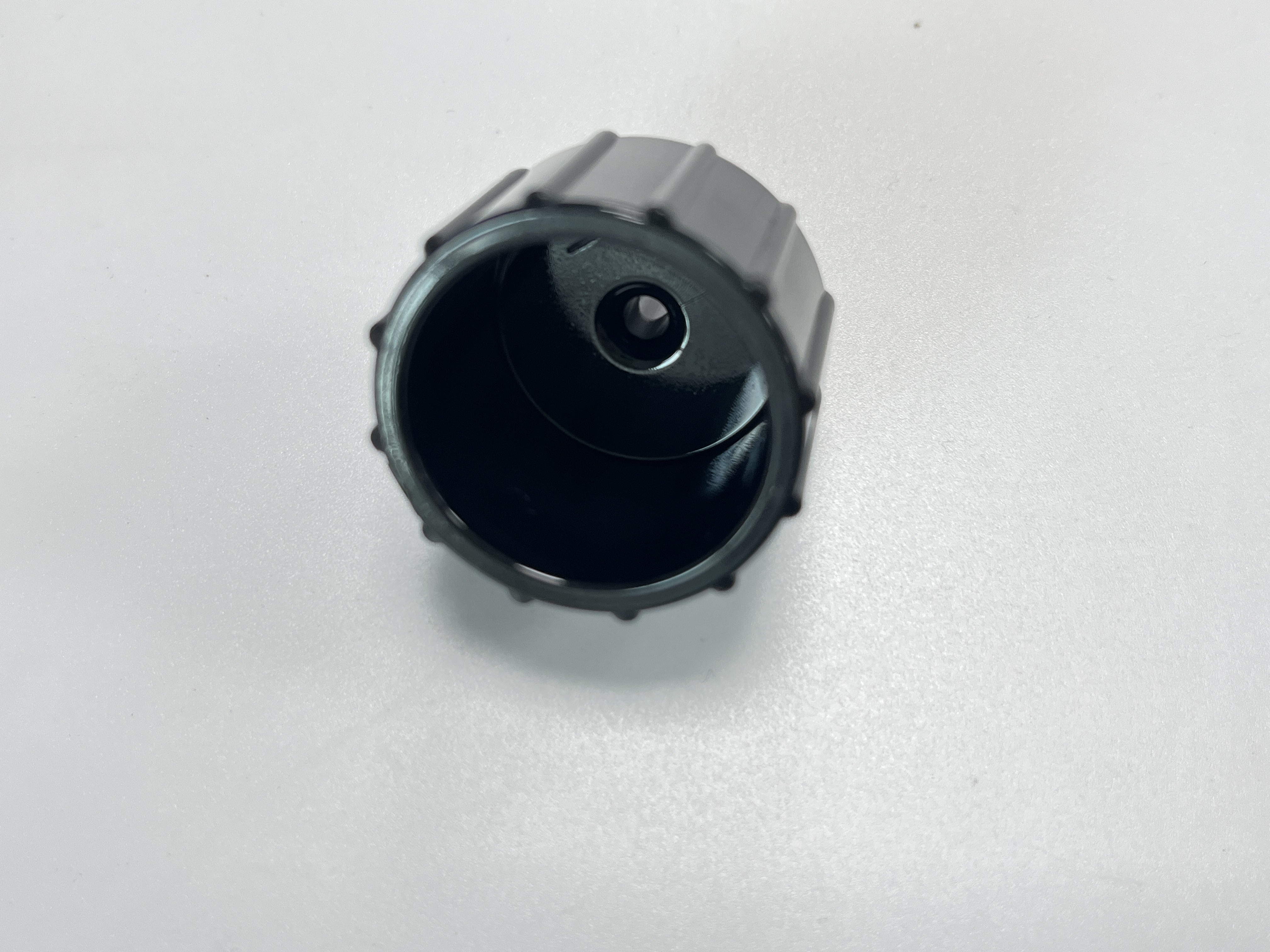 Black Plastic Sealing Cap Черный пластиковый уплотнительный колпачок