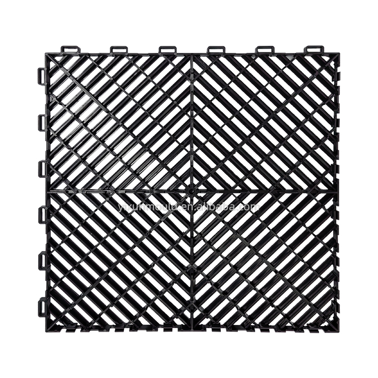 Панель с переплетенной сеткой. 