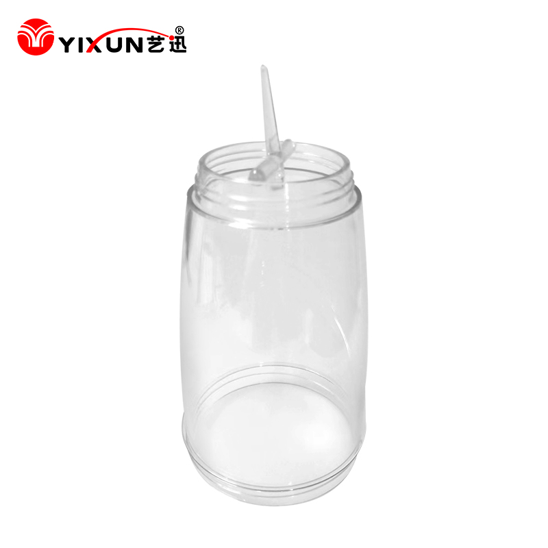 пластиковый контейнер 